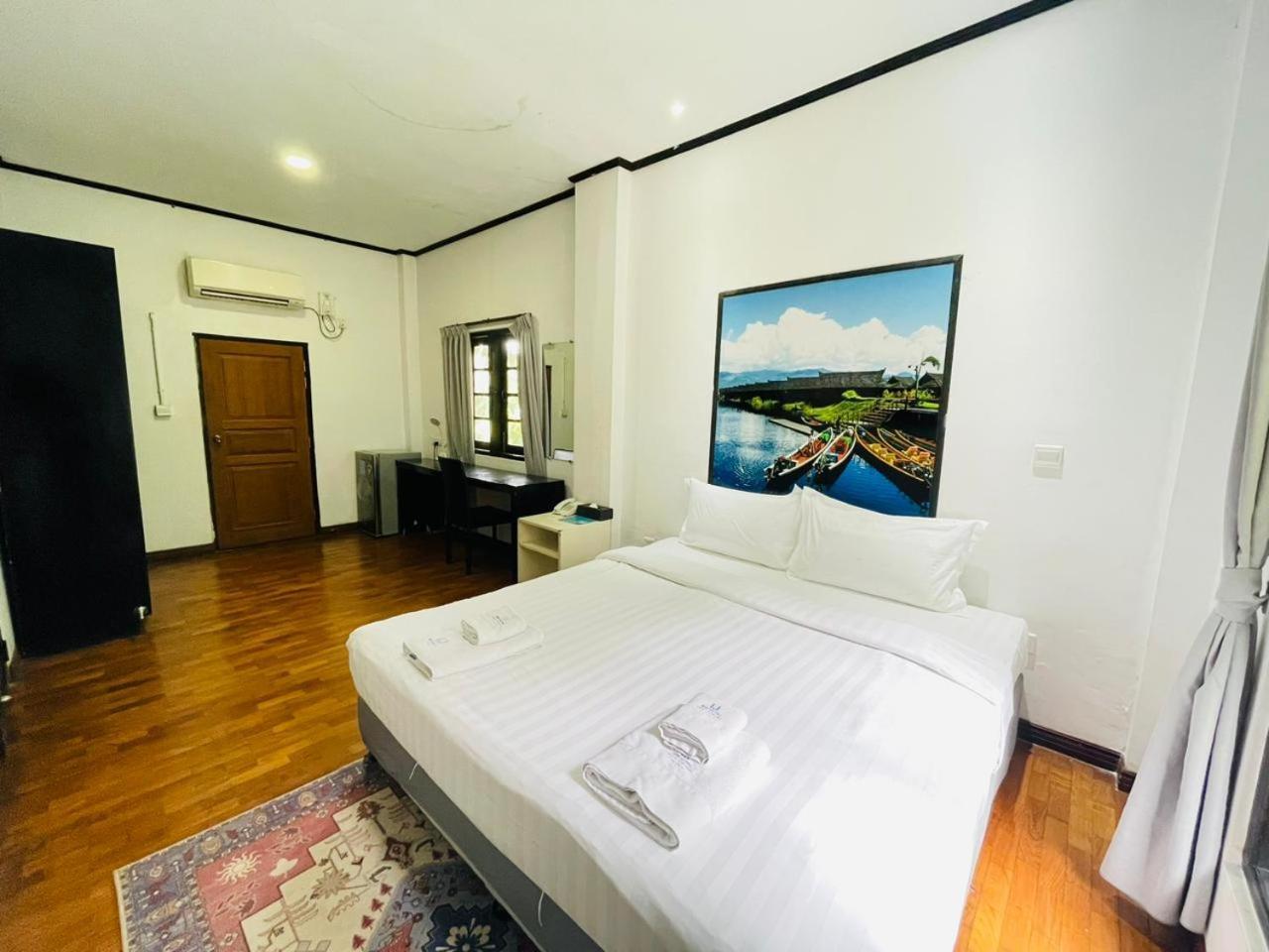 Wh Hotel & Service Apartment Thanlyin Экстерьер фото