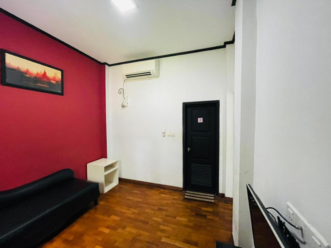 Wh Hotel & Service Apartment Thanlyin Экстерьер фото