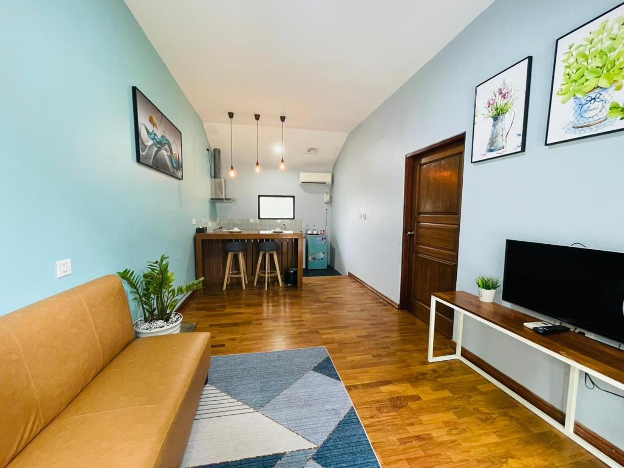 Wh Hotel & Service Apartment Thanlyin Экстерьер фото