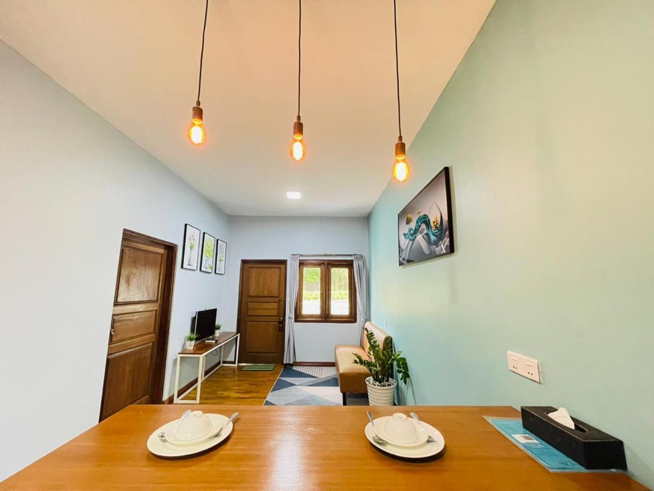Wh Hotel & Service Apartment Thanlyin Экстерьер фото