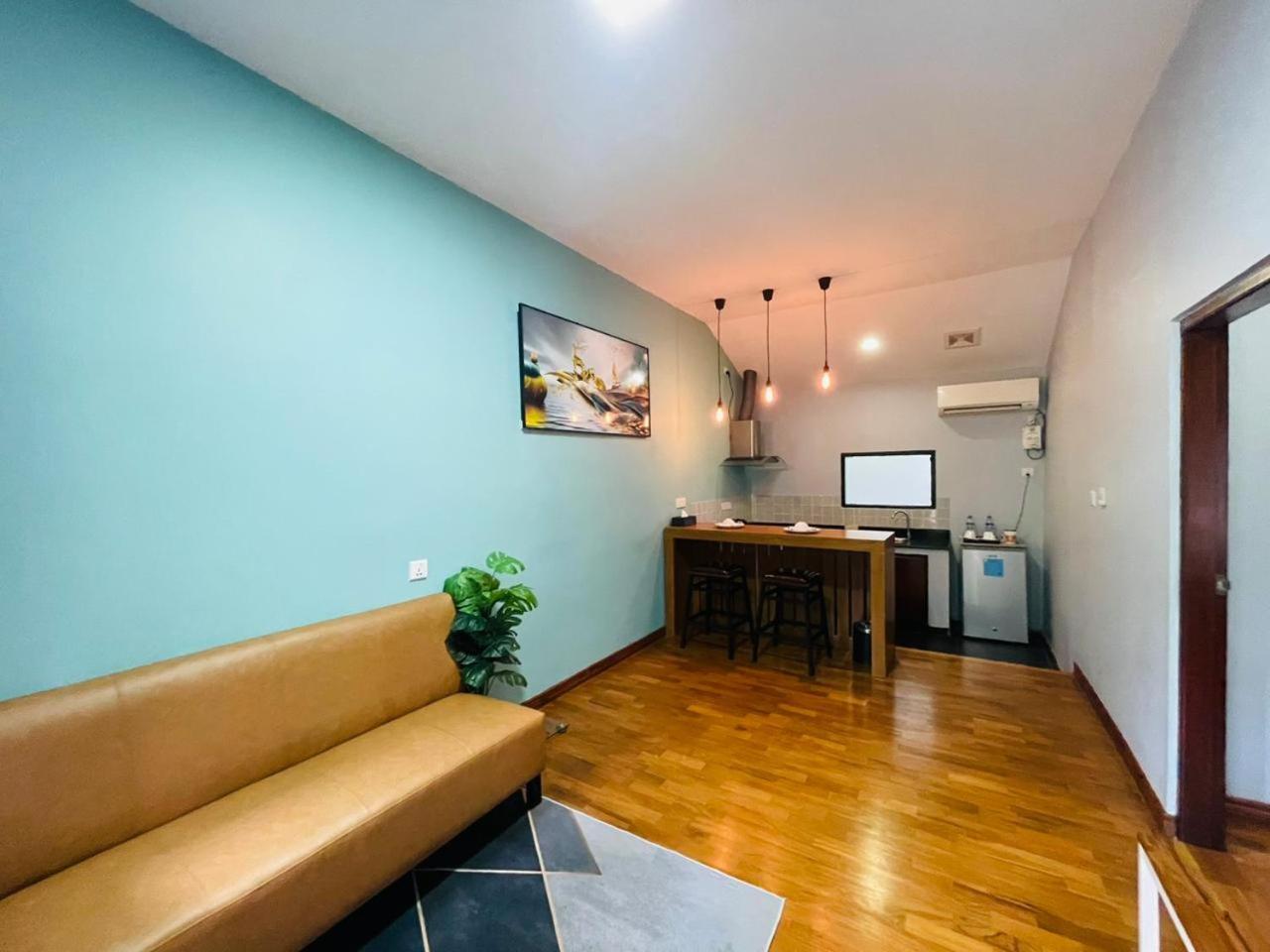 Wh Hotel & Service Apartment Thanlyin Экстерьер фото
