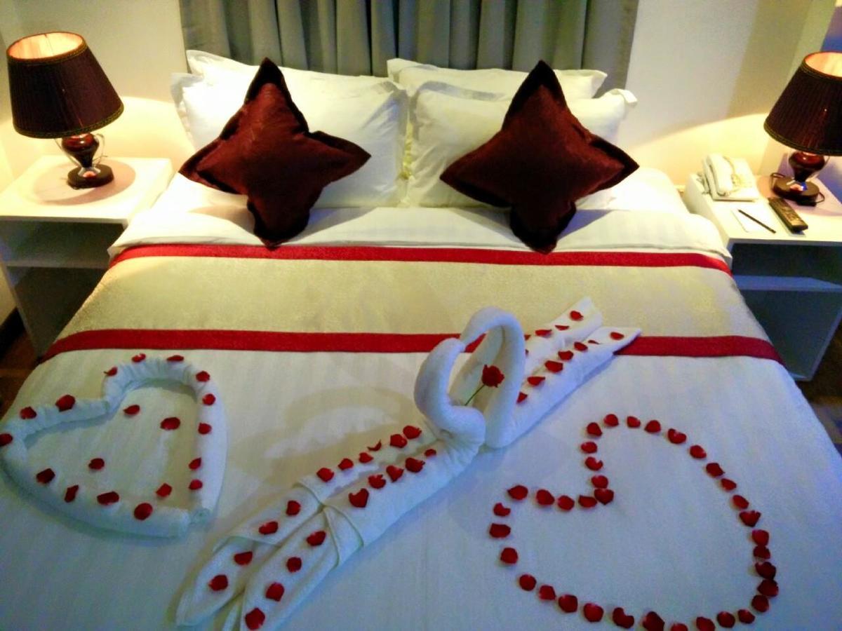 Wh Hotel & Service Apartment Thanlyin Экстерьер фото