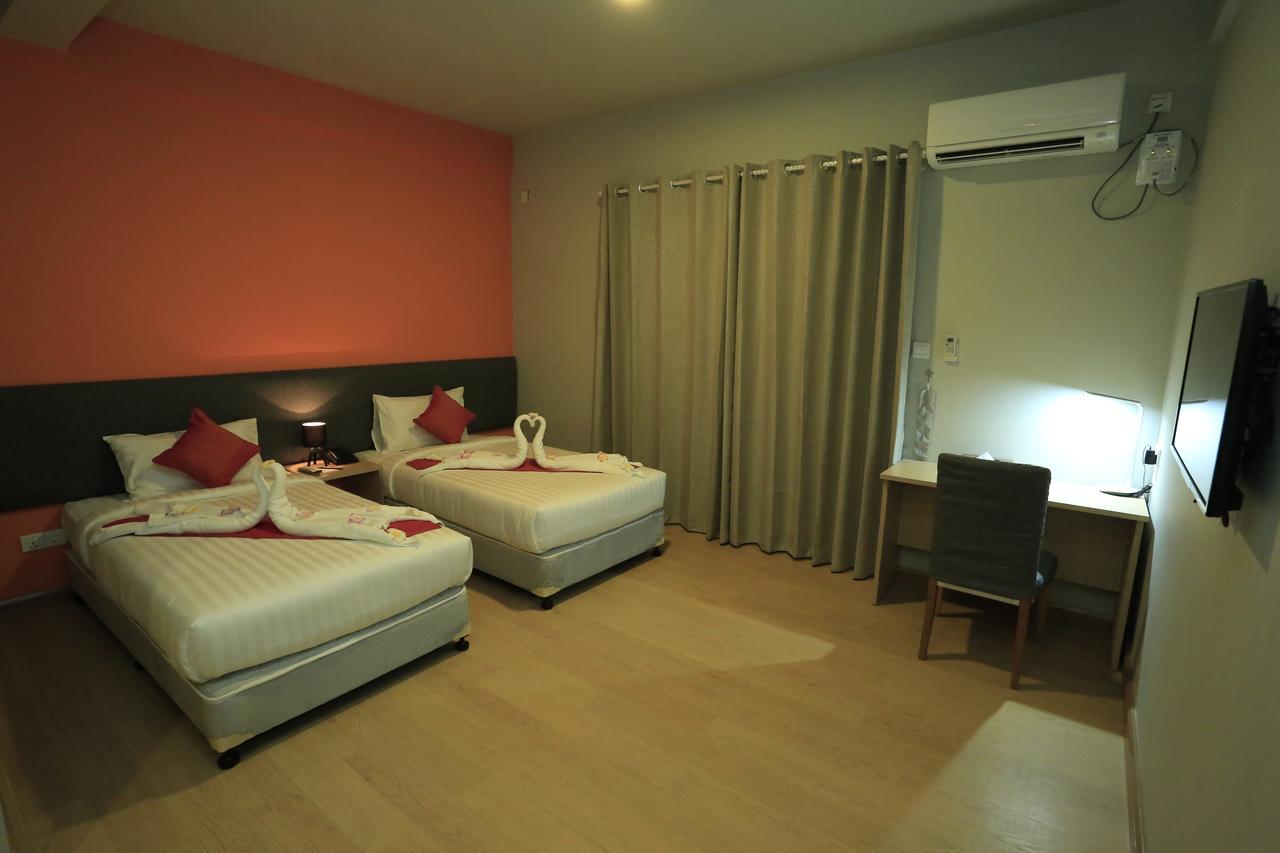 Wh Hotel & Service Apartment Thanlyin Экстерьер фото