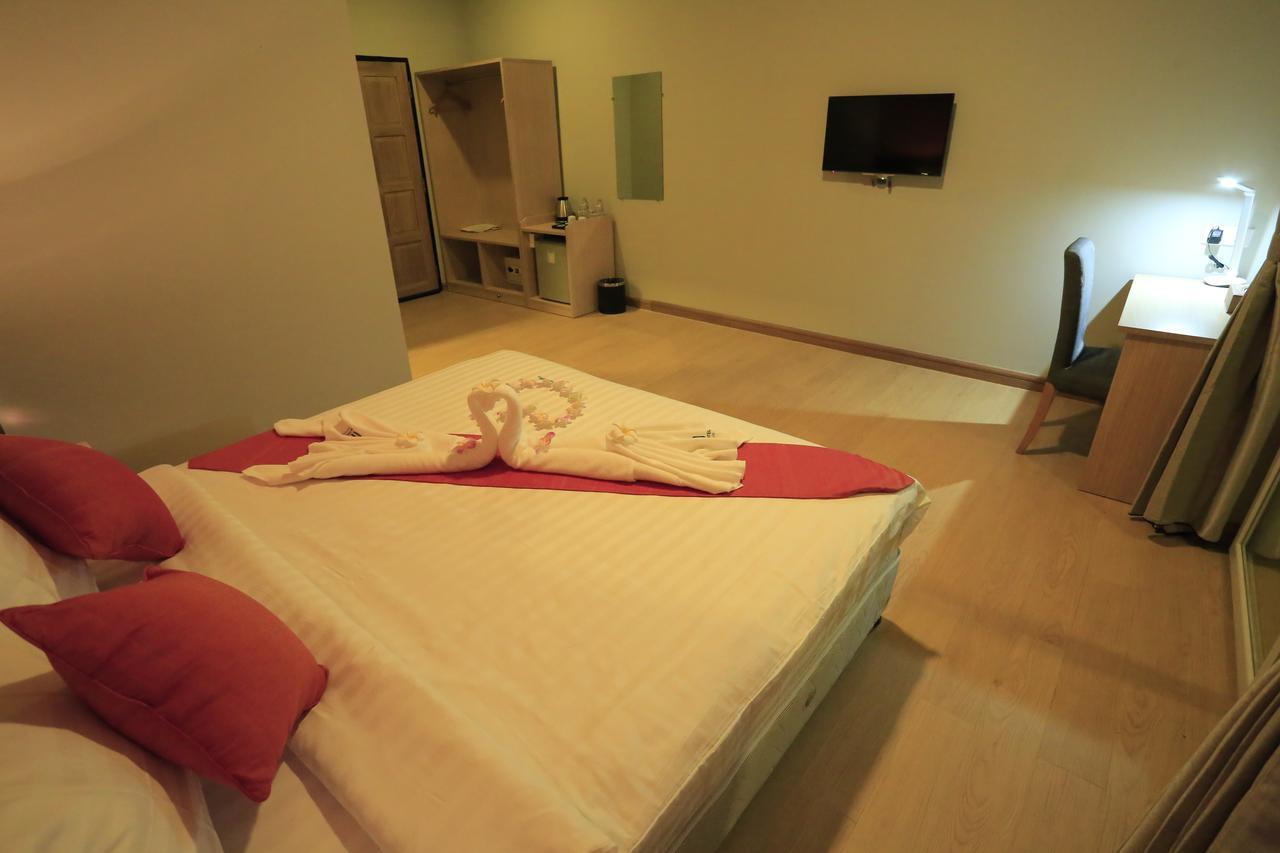 Wh Hotel & Service Apartment Thanlyin Экстерьер фото